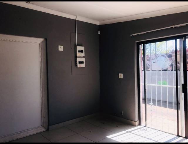 12M² OFFICE TO LET IN DALVIEW